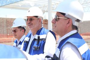 Recorrido de supervisión en la construcción de Walmart Xalisco